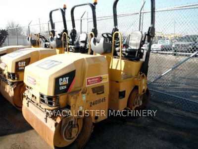 2010 VIBRATORY DOUBLE DRUM ASPHALT CATERPILLAR CB24