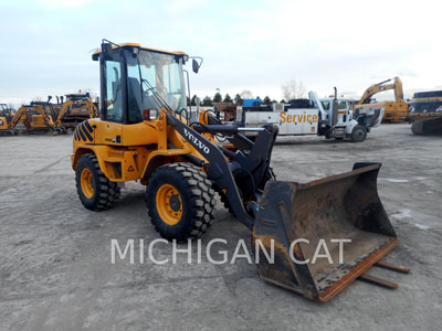 2013 WHEEL LOADERS/INTEGRATED TOOLCARRIERS VOLVO CONSTRUCTION EQUIPMENT L30B