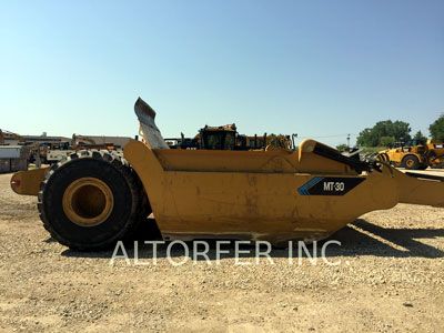 2015 SCRAPER - PULL BEHIND MOBILE EQUIPMENT CORPORATION MT30