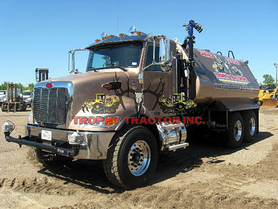 2018 Truck - Water PETERBILT 348