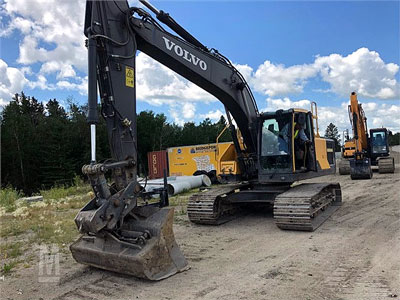 2017 Excavator - Crawler VOLVO EC220E