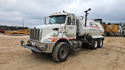 2021 Truck - Water PETERBILT 348