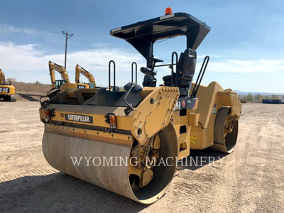 2012 COMPACTORS CAT CB64