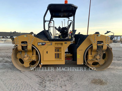 2020 VIBRATORY SINGLE DRUM SMOOTH CATERPILLAR CB15 VV