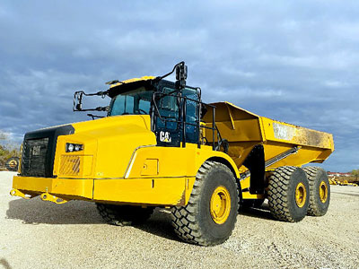 2018 Truck - Articulating CATERPILLAR 745