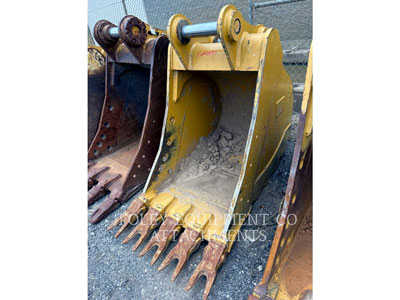 1900 TRACK EXCAVATORS CAT BKHEXPB36