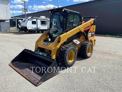 2018 SKID STEER LOADERS CAT 272D2