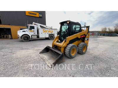 2018 SKID STEER LOADERS CAT 242D