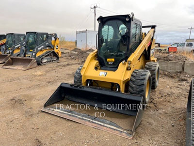 2018 SKID STEER LOADERS CAT 272D2