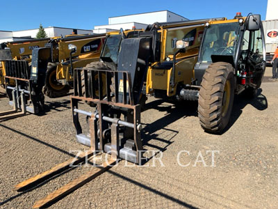 2020 TELEHANDLER CAT TL943D