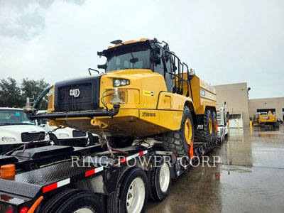 2023 WATER TRUCKS CAT 725WW