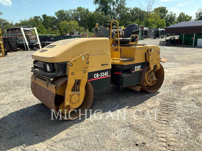 2006 VIBRATORY SINGLE DRUM ASPHALT CAT CB334E